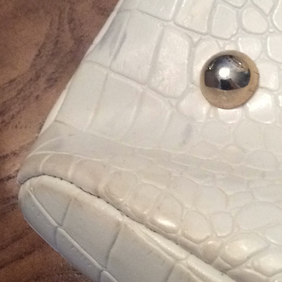 BEBE Straw & Crocodile Large Tote - Picture 5 of 6